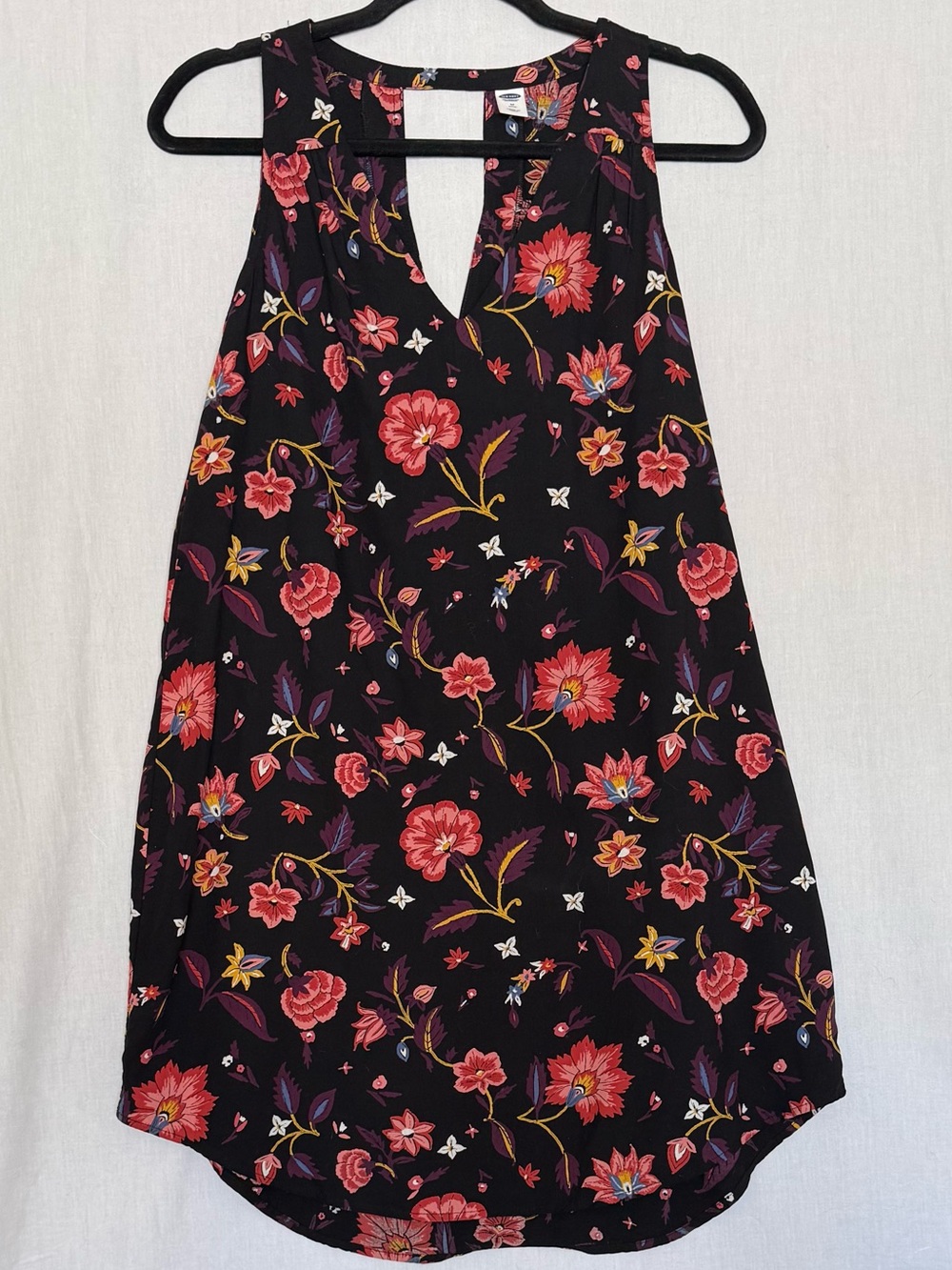 NWOT Old Navy Women’s Sleeveless Black Tropical Floral Shift Dress Size M